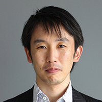 向坂 文宏氏