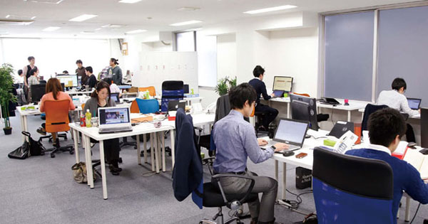 人の感情を可視化する技術で顧客満足の向上を支援