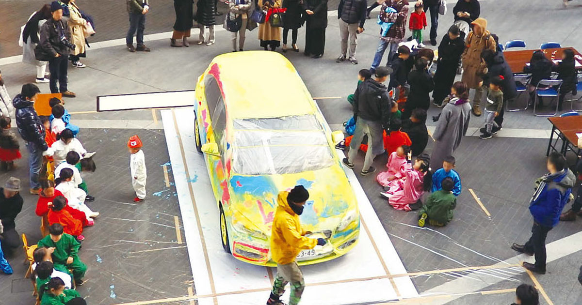 約3000人が来場 ライブペインティングで 親子の思い出に残る車両展示イベント