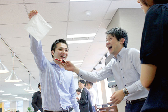 ベンチャーの成長を後押しする社内コミュニケーション「クエスト制度」とは