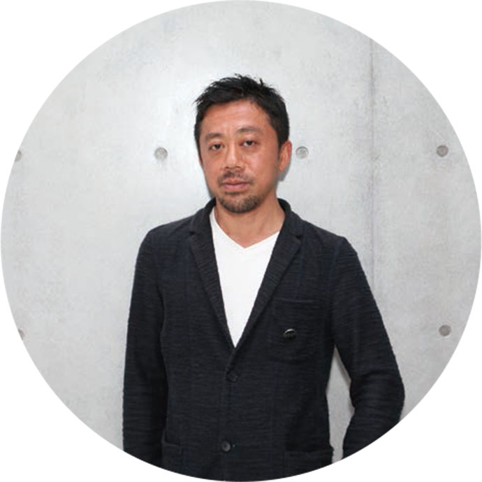 皆川聡 Satoshi Minakawaポートレート写真家アート額装付き人物写真 町工場をリノベーションした写真家 皆川聡さんのスタジオ | ブレーン