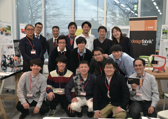 樹脂の可能性を追求し、産学協同でプロダクト開発