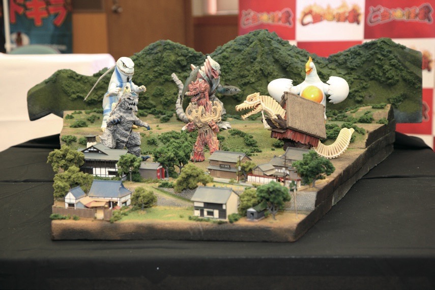 [PR] 怪獣で地域活性化!?「ご当地怪獣サミット」
