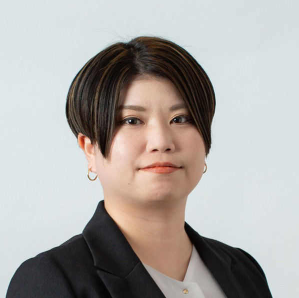 朝嵐 友香 氏