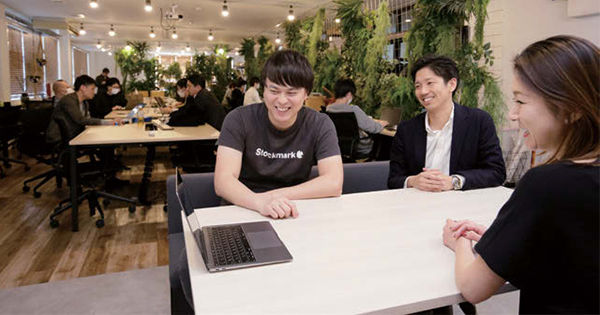 テキストマイニング×AI技術で企業のDXを支援