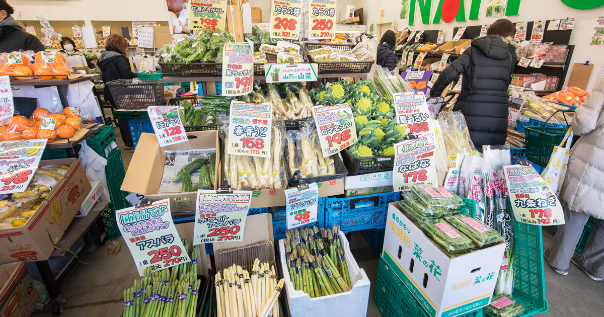 生産者の思いを伝える野菜ソムリエ 全国から旬の野菜を直送・販売