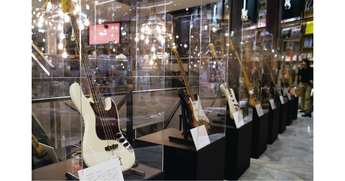 音楽アーティストのギターを展示 エントリーユーザーの獲得を狙うフェンダーカフェ