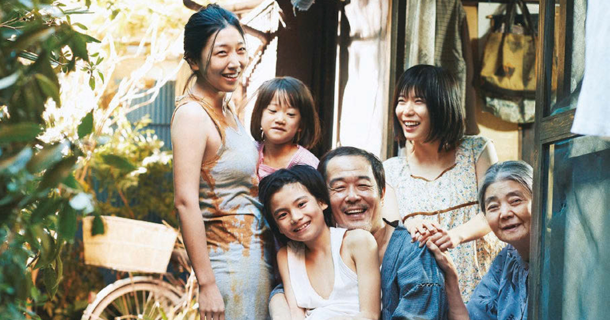 [PR] 子どもが大人を見ている目線で撮影した『万引き家族』