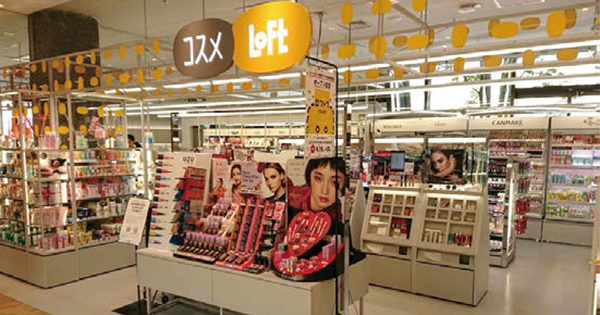 テスターバーやシュミレーターも コスメロフトの売り場作り