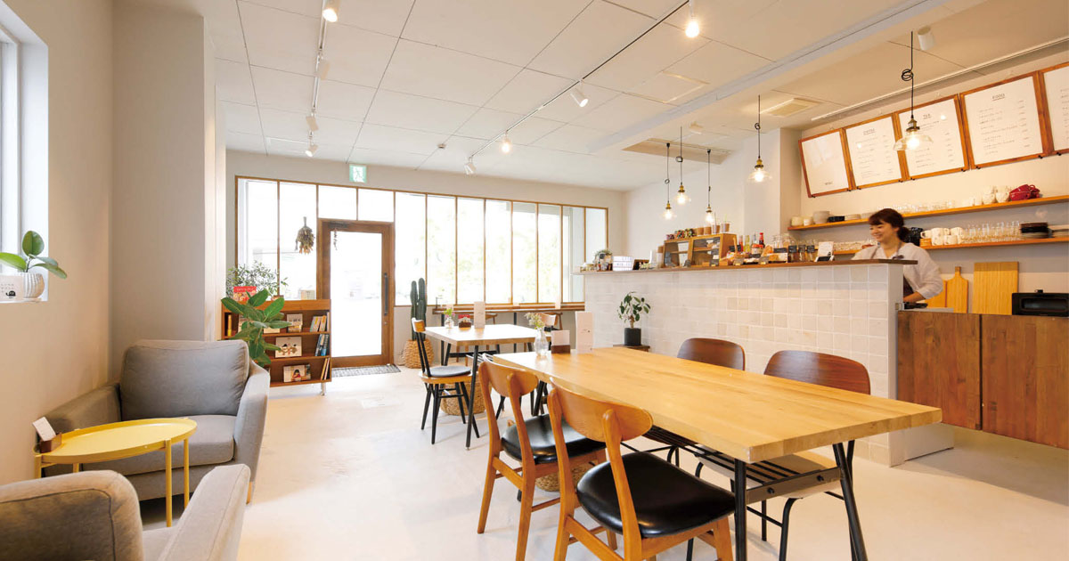 金沢の古い商店街でカフェとオフィスをオープン─ワザナカのオフィス空間