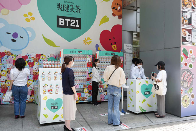 なぜBT21とのタッグだったのか 若者狙った爽健美茶のキャンペーン
