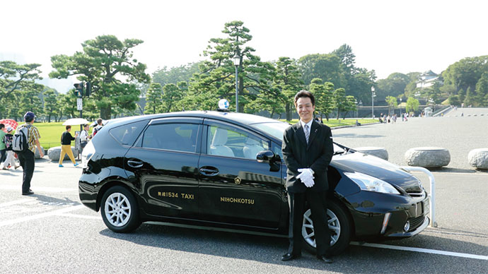 アプリでタクシー配車から決済まで、車内物販の構想も―日本交通