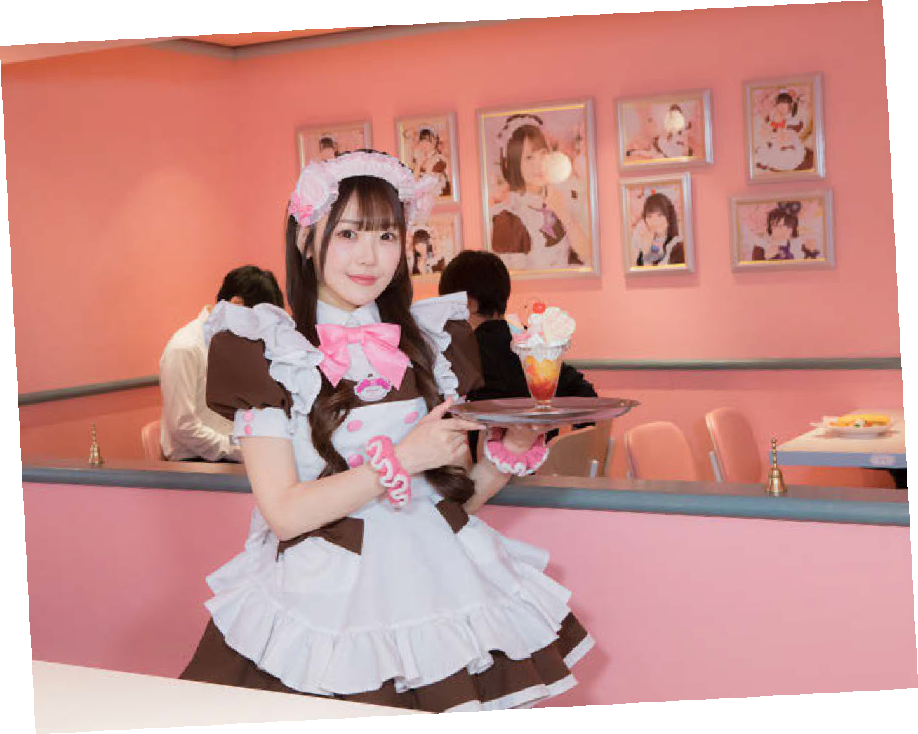 メイド歴20年の真髄「おかえりなさいませ」に込める想い | 販促会議