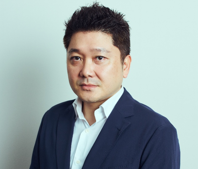 服部 倫康 氏