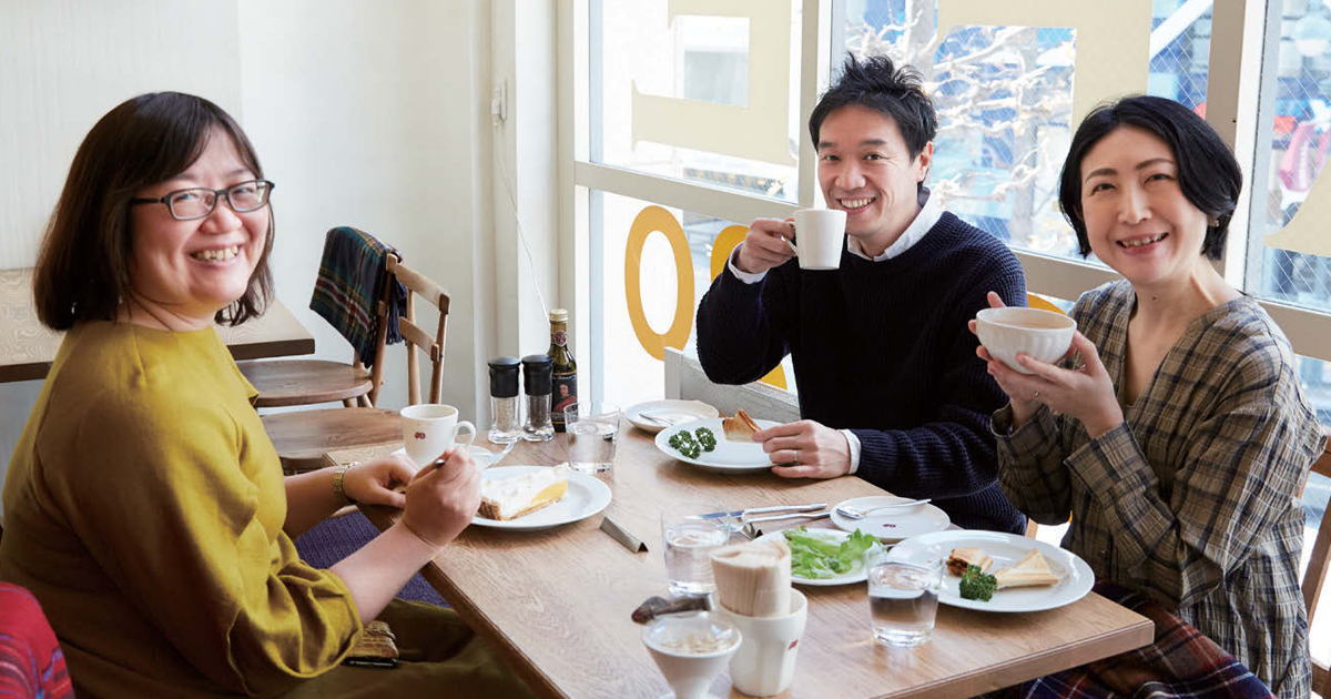 マーケティング界の「朝活」の草分け 朝食とともに会話を楽しむ