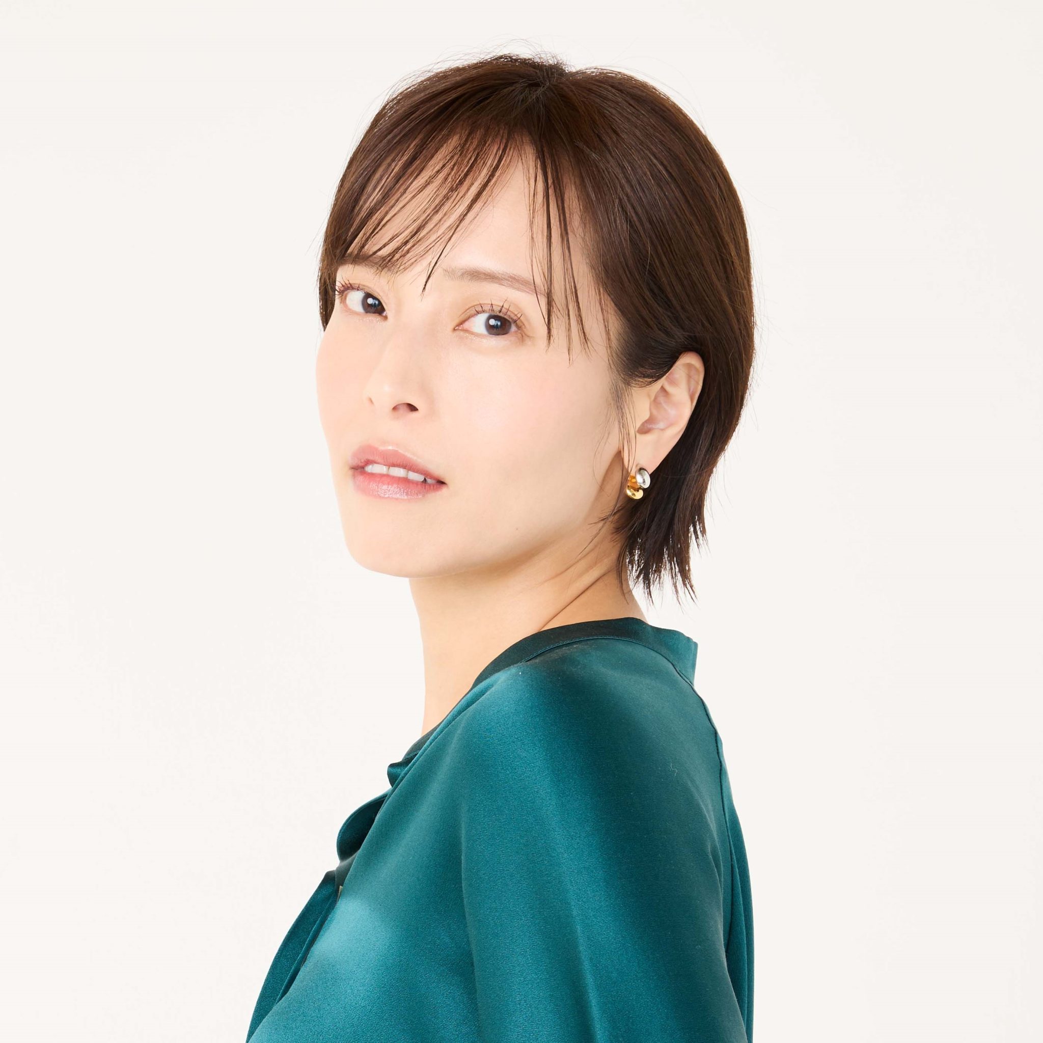 上田まりえ氏プロフィール写真_正方形_240201-2048x2048.jpg