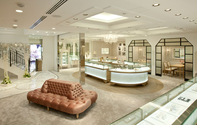 「STAR JEWERY」旗艦店でロイヤル顧客育成、平均顧客単価は既存店上回る