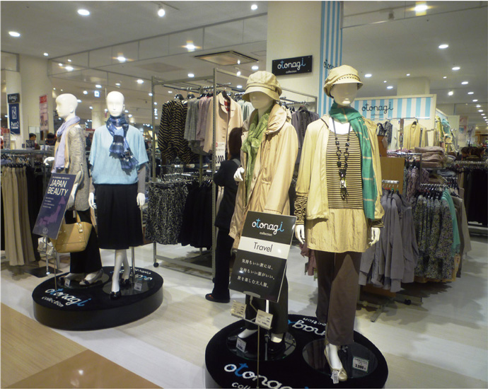 シニアのファッション意識の変化に応じて活発化するGMS、百貨店の動向