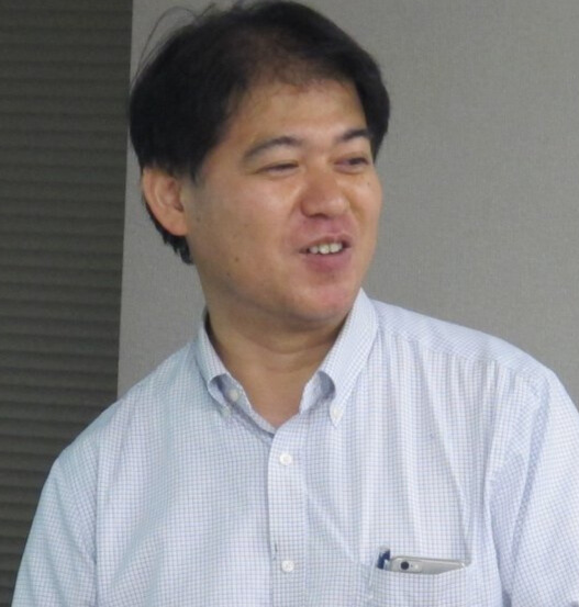 西原 真仁 氏