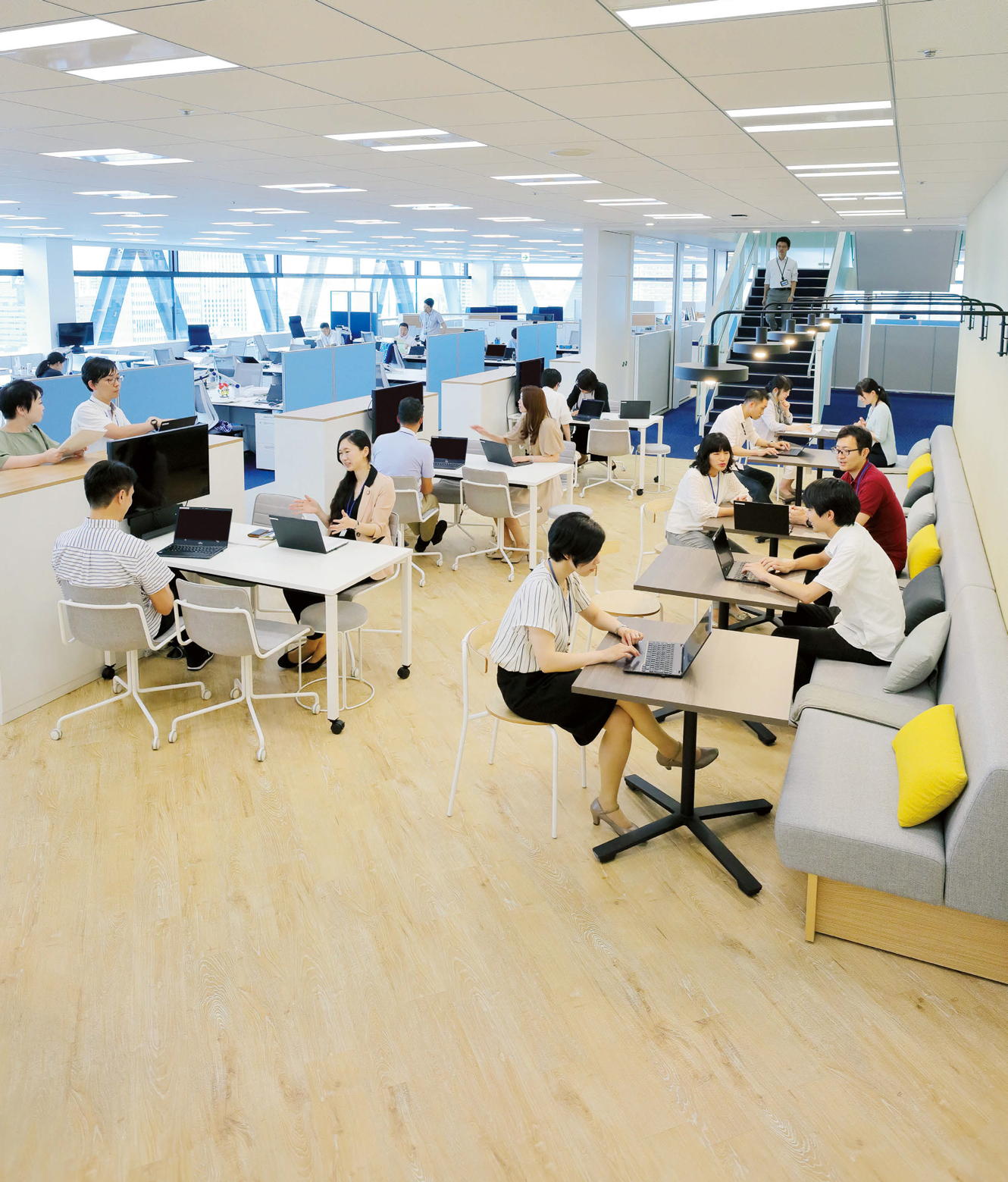 スーパーセール 半額 社員の士気を上げる 西武ホールディングスの新オフィス | 広報会議 その他