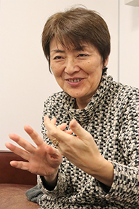 栗田 路子 氏