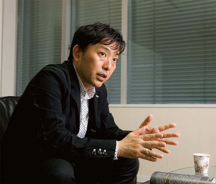 [PR] リスクフルな社会を生き抜く企業にこそ、報道されないドラマがある