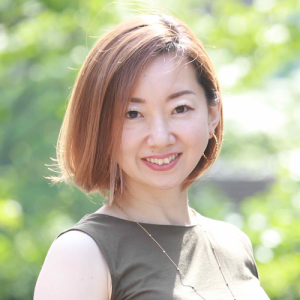 下村 祐貴子 氏
