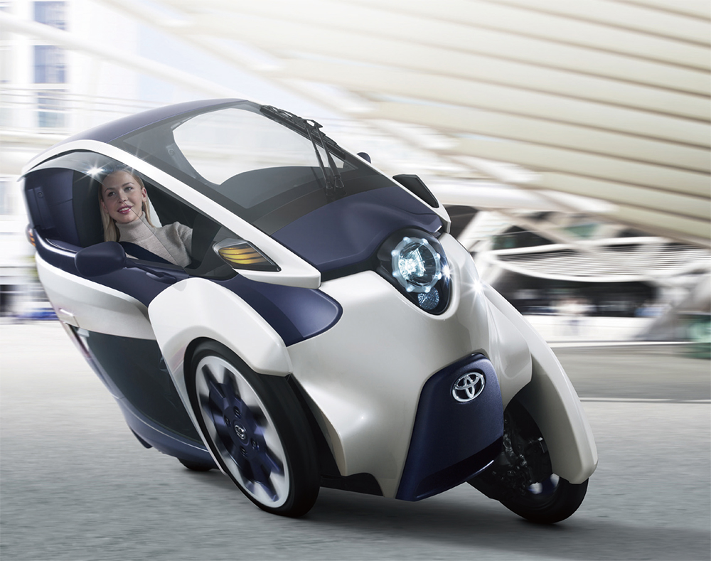 「TOYOTA i-ROAD」遠い未来でなく いま使いたいデザインに