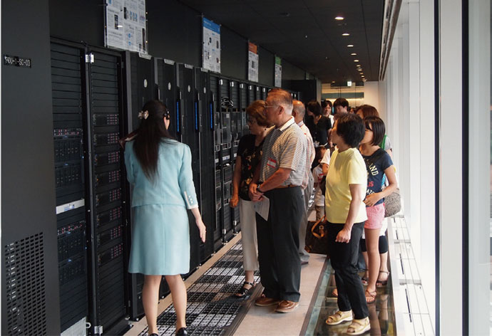 日本上陸50周年のHP、家族をもてなすイベント開催