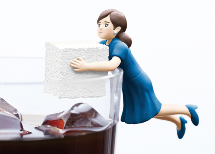 「微糖のフチ子」フィギュアを72万本にベタ付け、12月の出荷量は2倍に