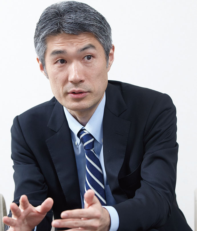 [PR] 現役の記者が会見シーンを監修、マスコミ対応を描いたドラマ『64』の裏側
