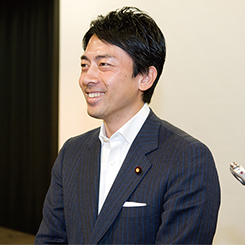 小泉進次郎氏に突撃　被災地を風化させないための広報とは