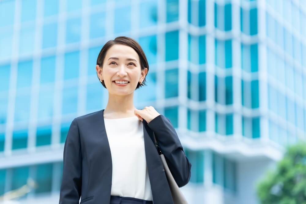 宅建資格が活かせる仕事とは?不動産以外の業界で宅建資格を活かすポイントを紹介