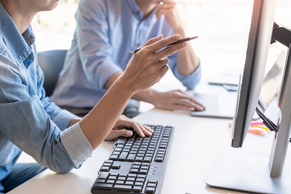 プログラミングを独学で学ぶ方法|何から始めればいい?挫折しないコツを紹介