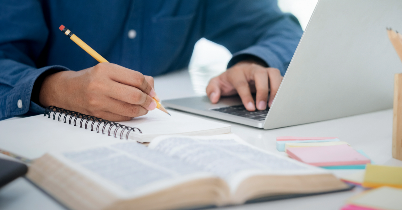 社会保険労務士試験の概要を徹底解説！受験資格や科目、合格率まで