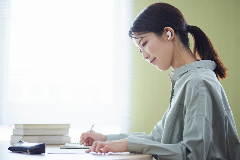 TOEICスコア100点アップに必要な勉強時間とは？社会人が無理なくスコアアップするコツを解説