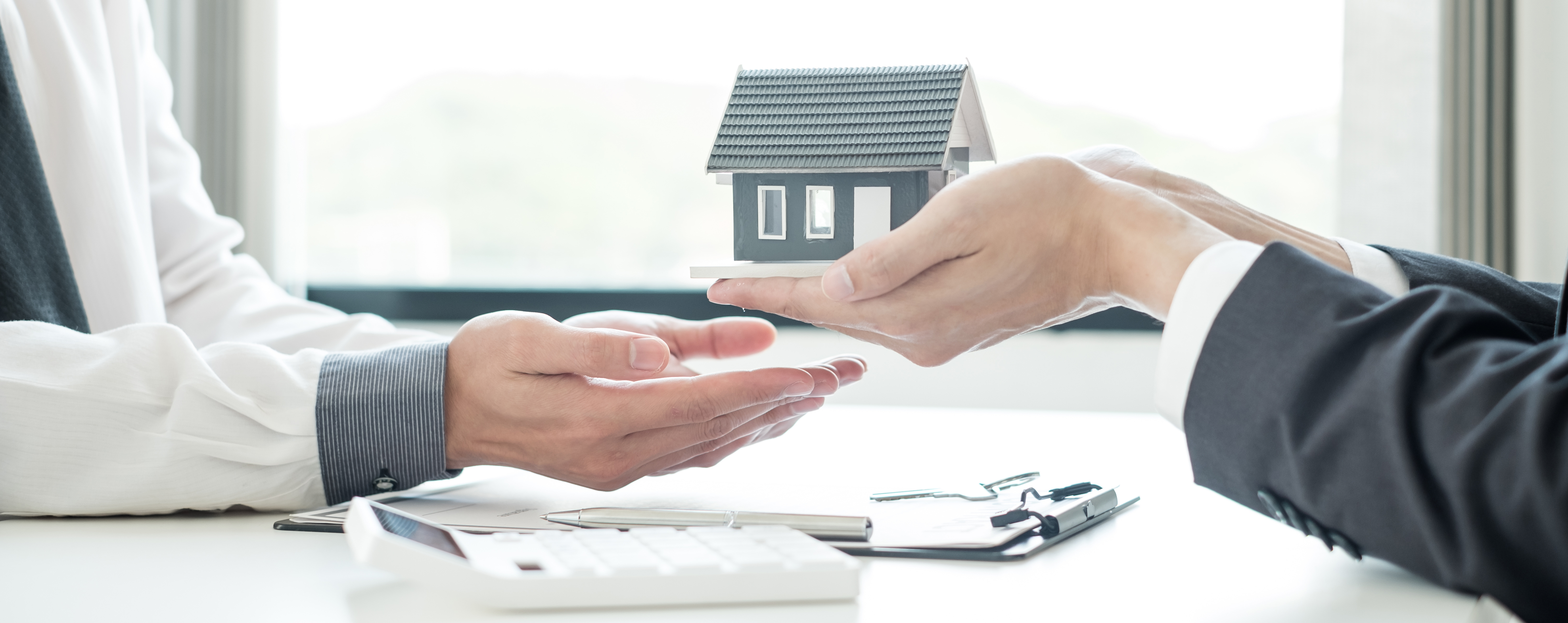 【2026最新】住まいの環境が変わったらどうする?「不動産放置」のリスクと、知っておくべき最新ルール