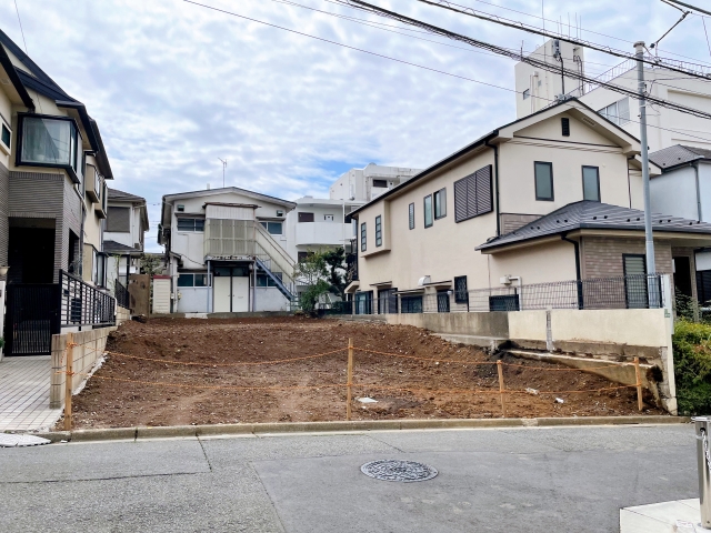 草刈りが負担な空き家は今後の管理方法を見直そう に関連する画像