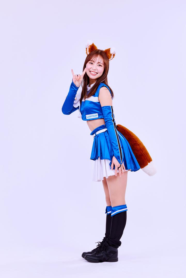 Fox Dance ear headband and tail wearing image ©H.N.F.