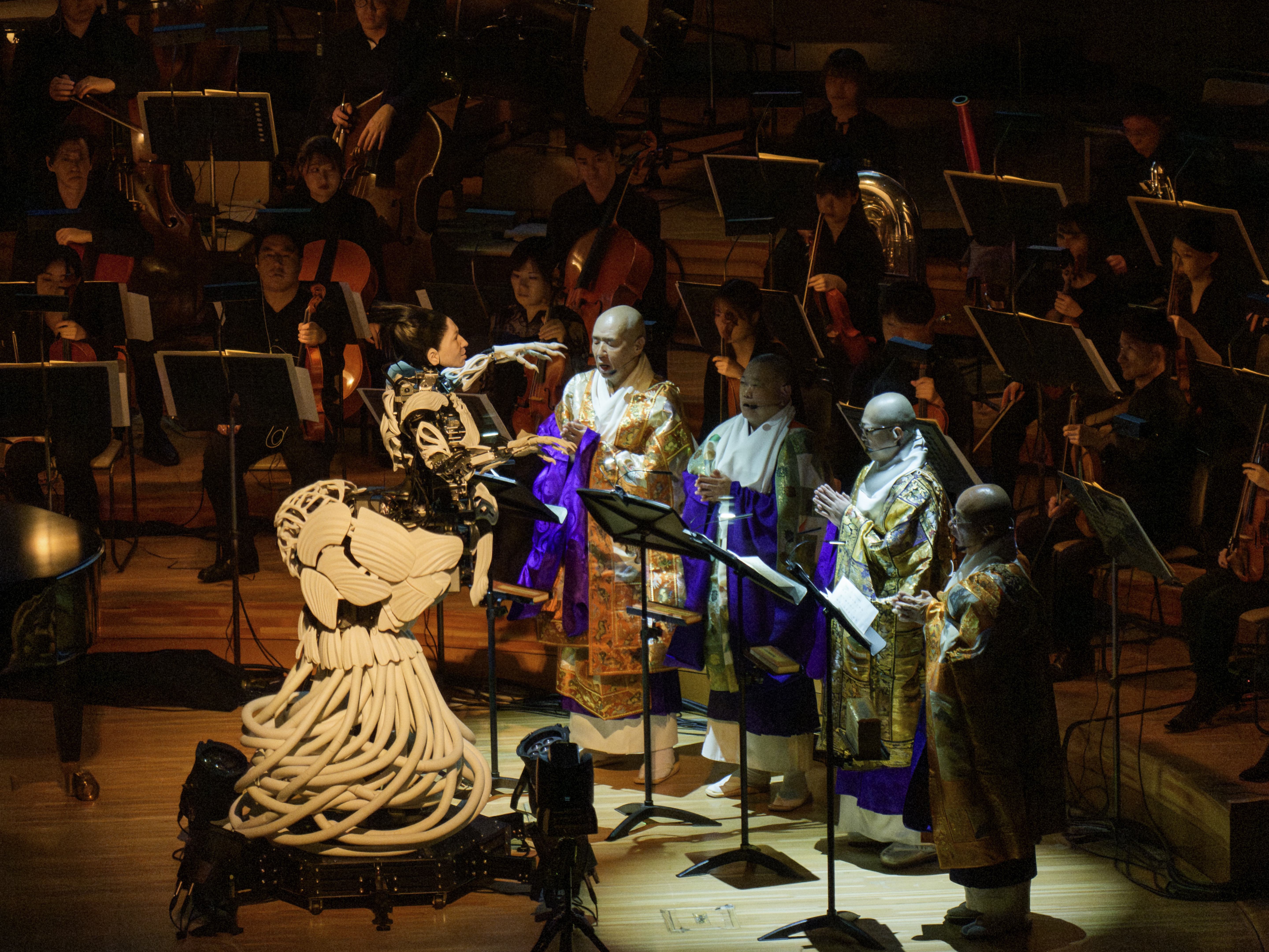 Photo: Naoki Takehisa