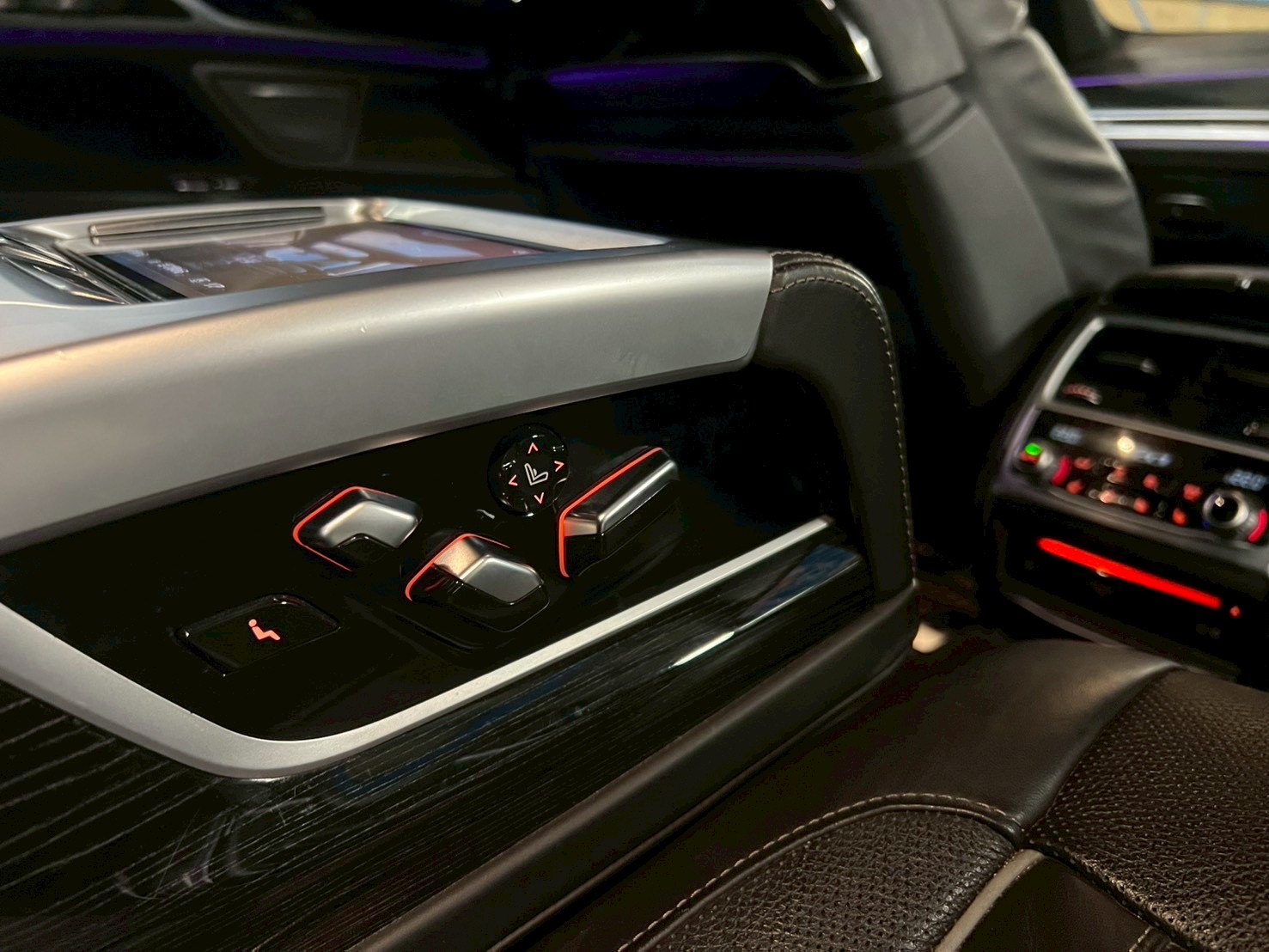 BMW　7シリーズ thumbnail 9