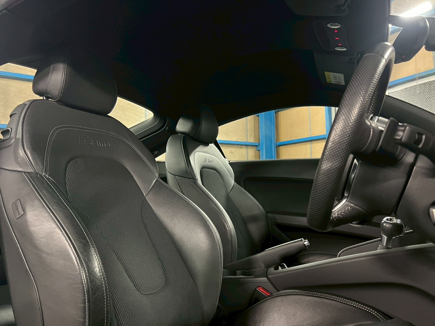 アウディ　TTクーペ thumbnail 7