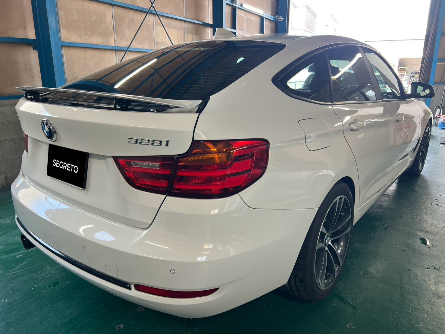 BMW　328i グランツーリスモ　スポーツ thumbnail 2