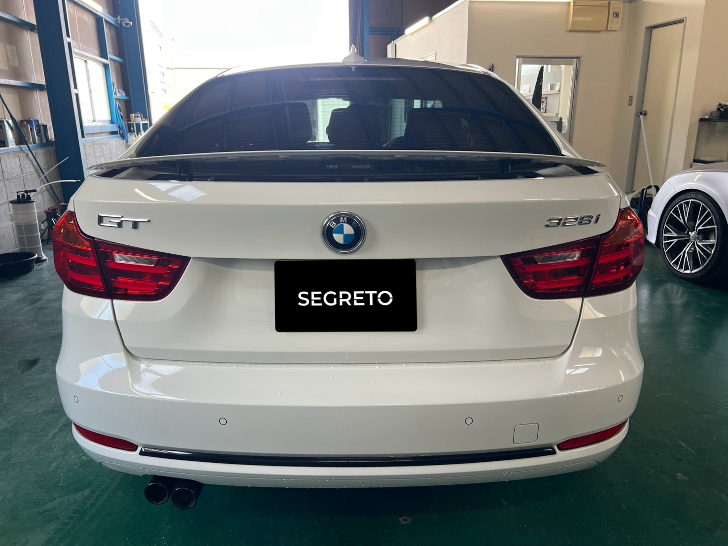 BMW　328i グランツーリスモ　スポーツ thumbnail 4