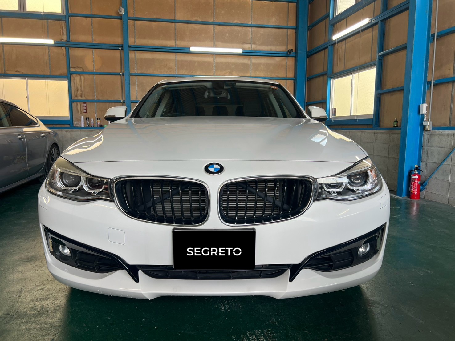 BMW　328i グランツーリスモ　スポーツ thumbnail 3