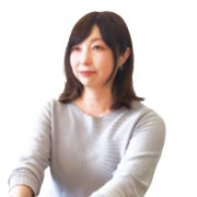 仁志出 彰子