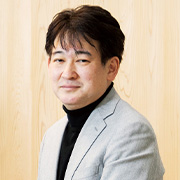 岩名 礼介