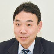 川田 実