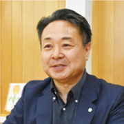 岡 吉男