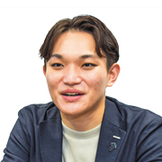 入江 泰成